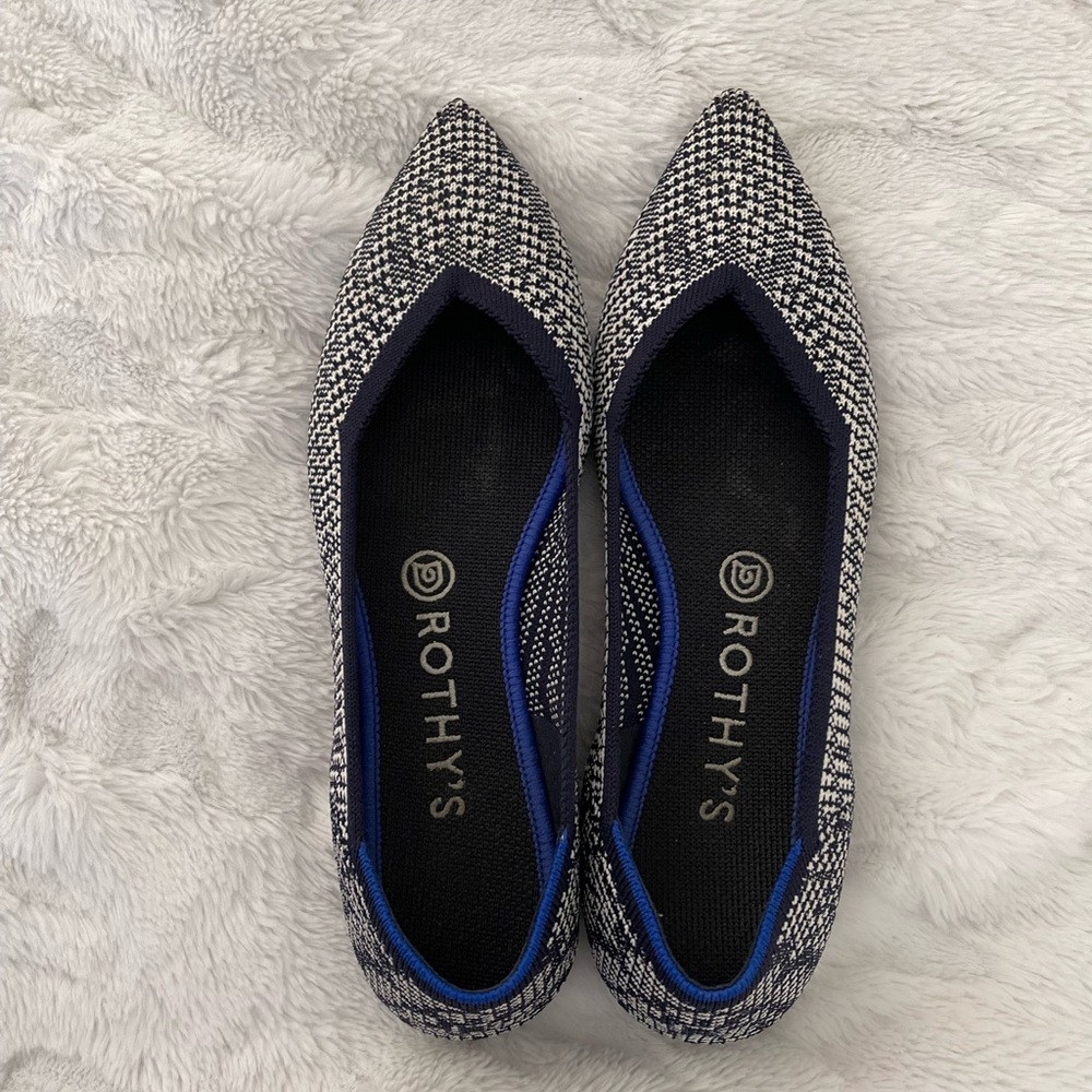 Rothys navy herringbone points size 8.5